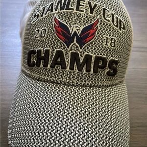 Washington Capitals NHL 2018 Stanley Cup CHAMPS Snapback Trucker Hat ProFanatics